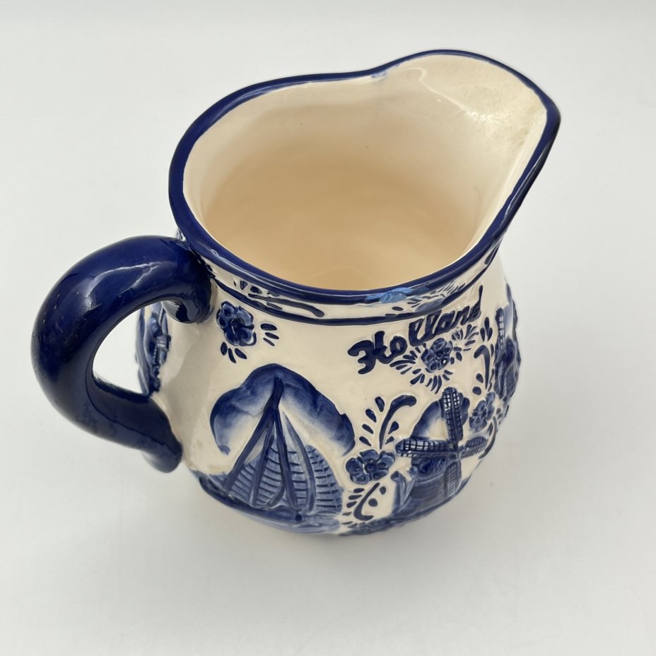 Молочник "Holland" с рельефным декором