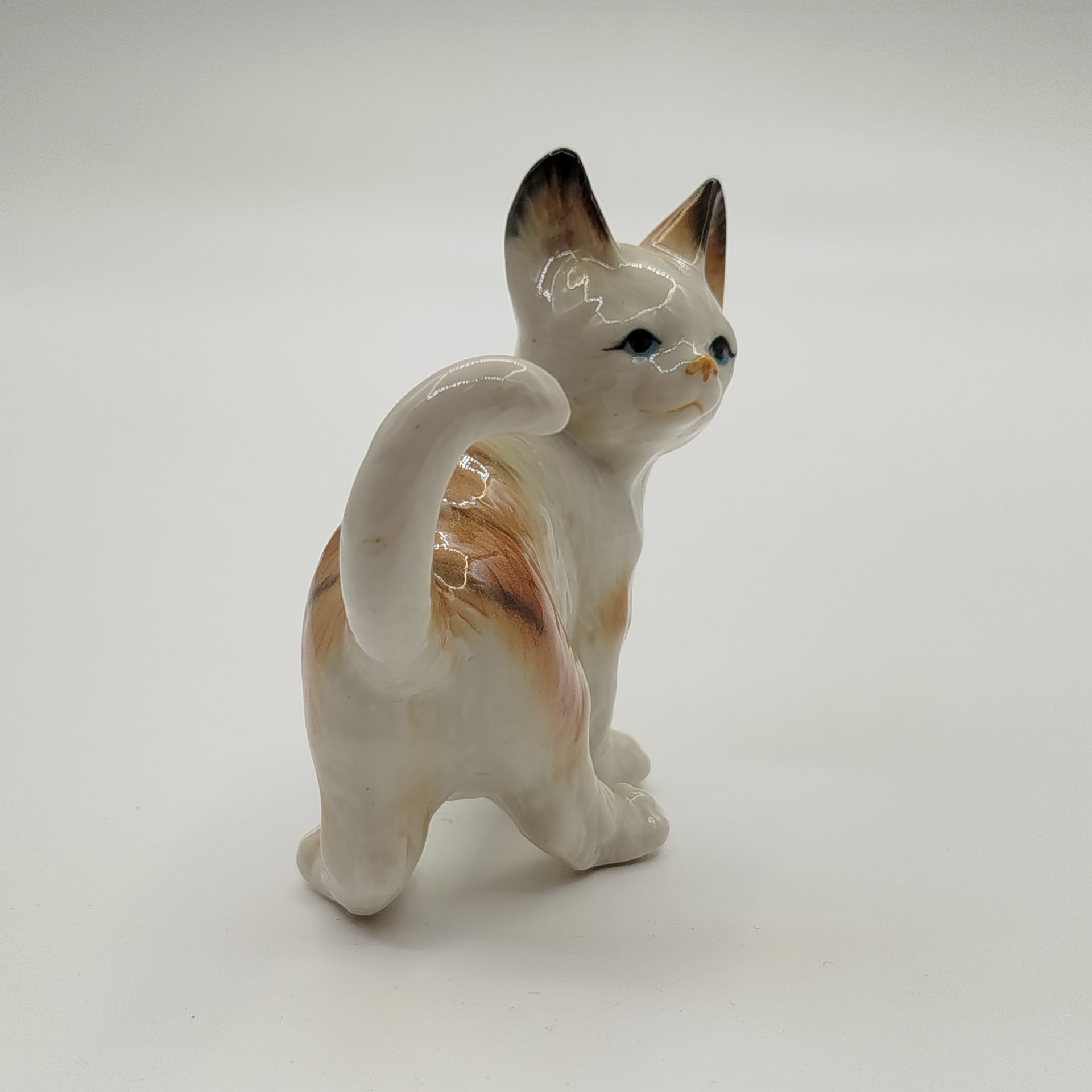 Статуэтка "Котёнок", фарфор, роспись, Восточная Европа, 1970-1990 гг.