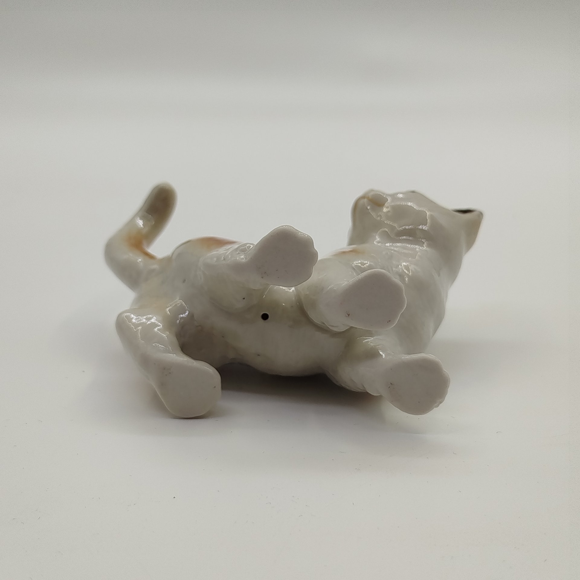 Статуэтка "Котёнок", фарфор, роспись, Восточная Европа, 1970-1990 гг.