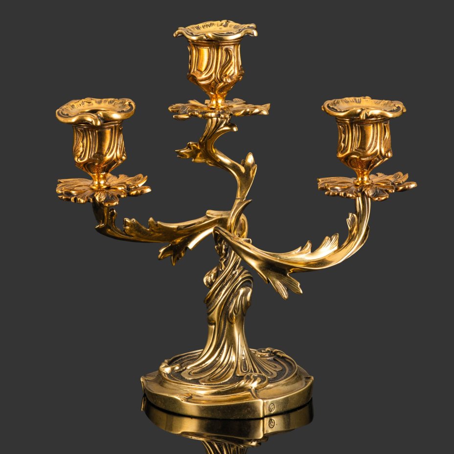 Канделябр на три свечи