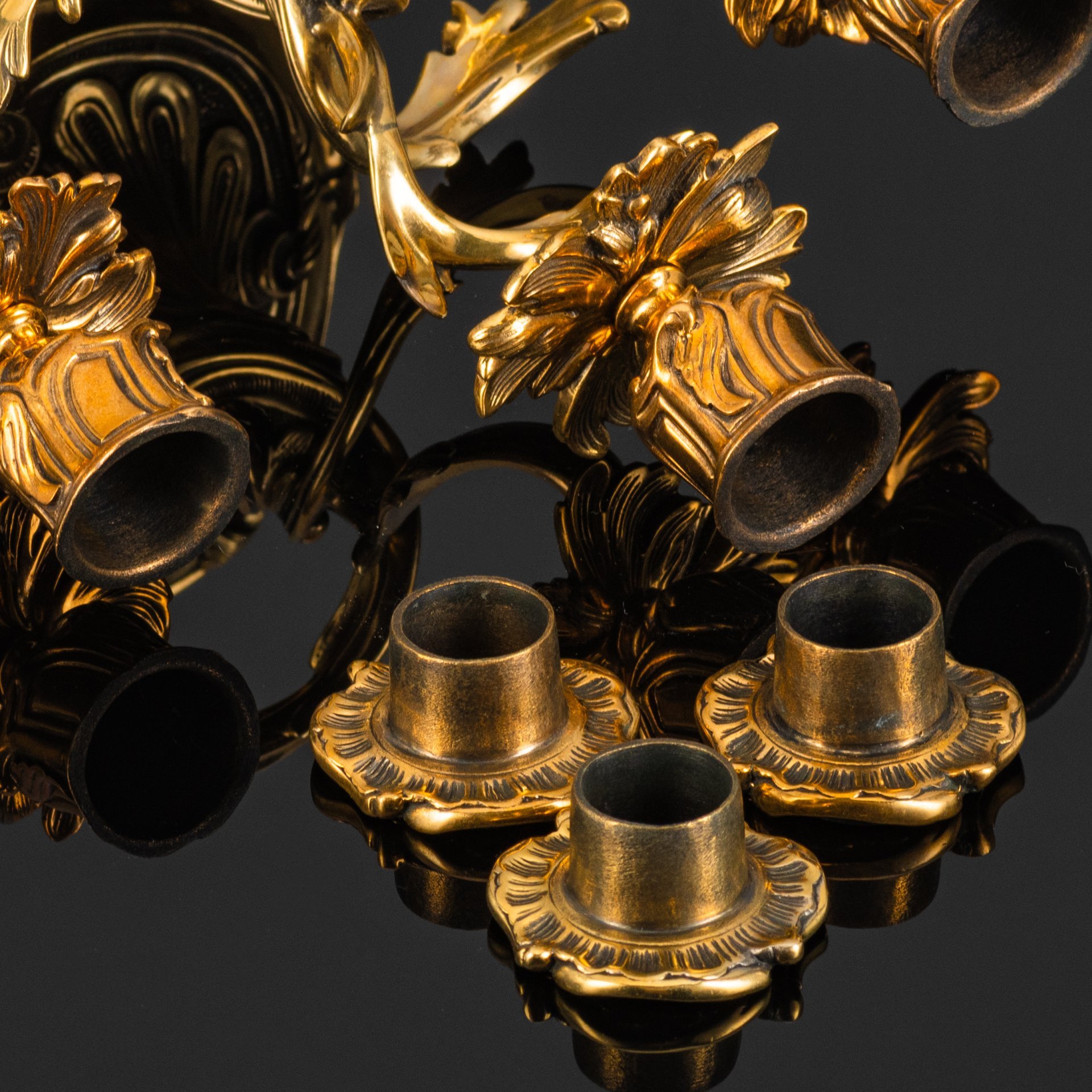 Канделябр на три свечи