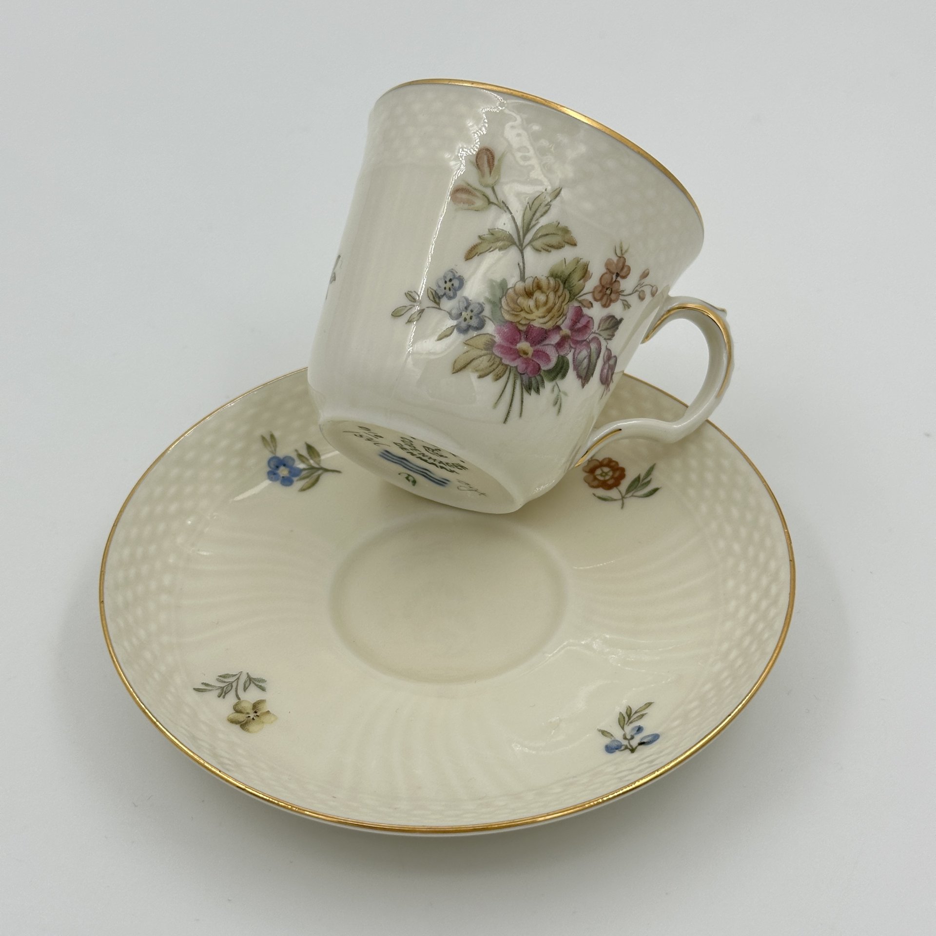 Пара кофейная с цветочным декором, фарфор, деколь, золочение, Royal Copenhagen, Дания, 1951-1952 гг.