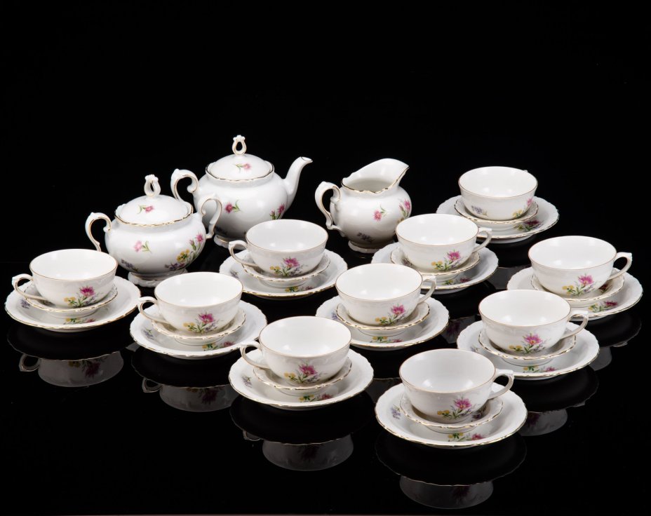 Сервиз чайный с цветочным декором на 10 персон (33 предмета), фарфор, деколь, золочение, Kahla, ГДР, 1960-1990 гг.