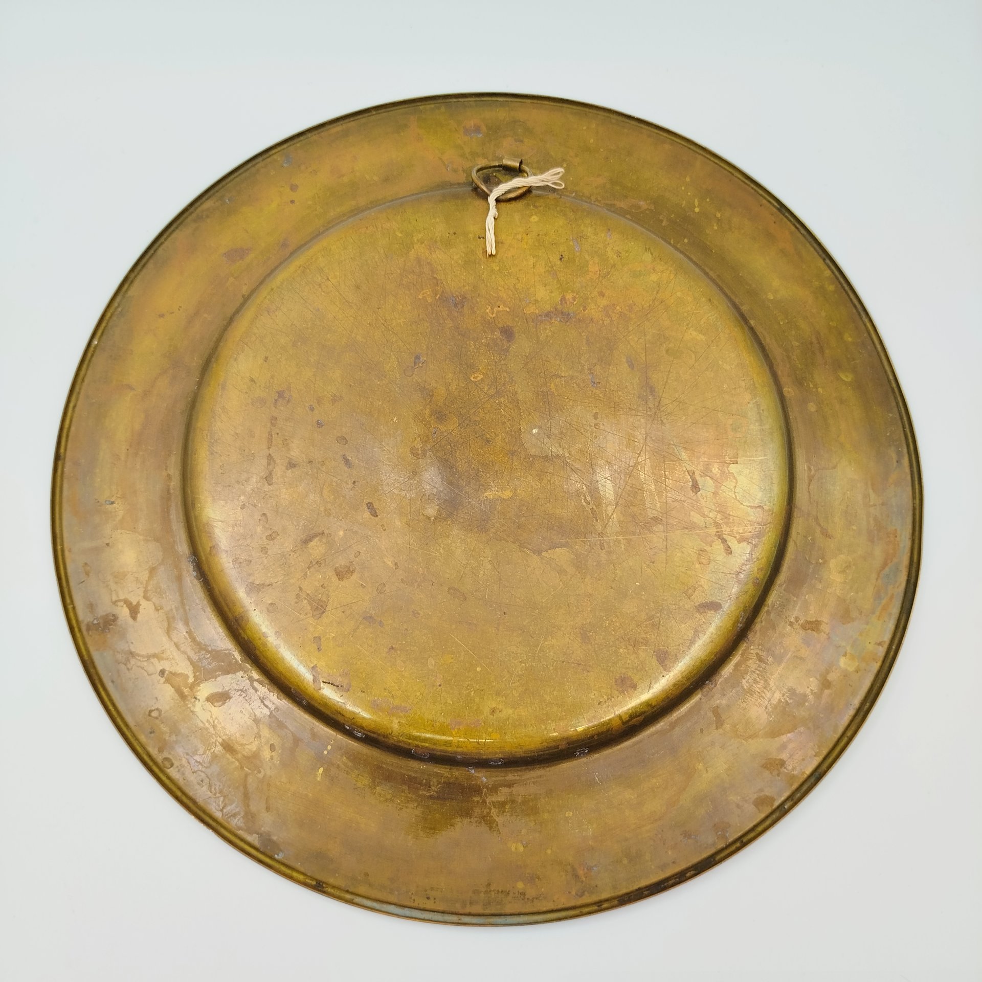 Блюдо настенное с портретом Альбрехта Дюрера и орнаментальным декором