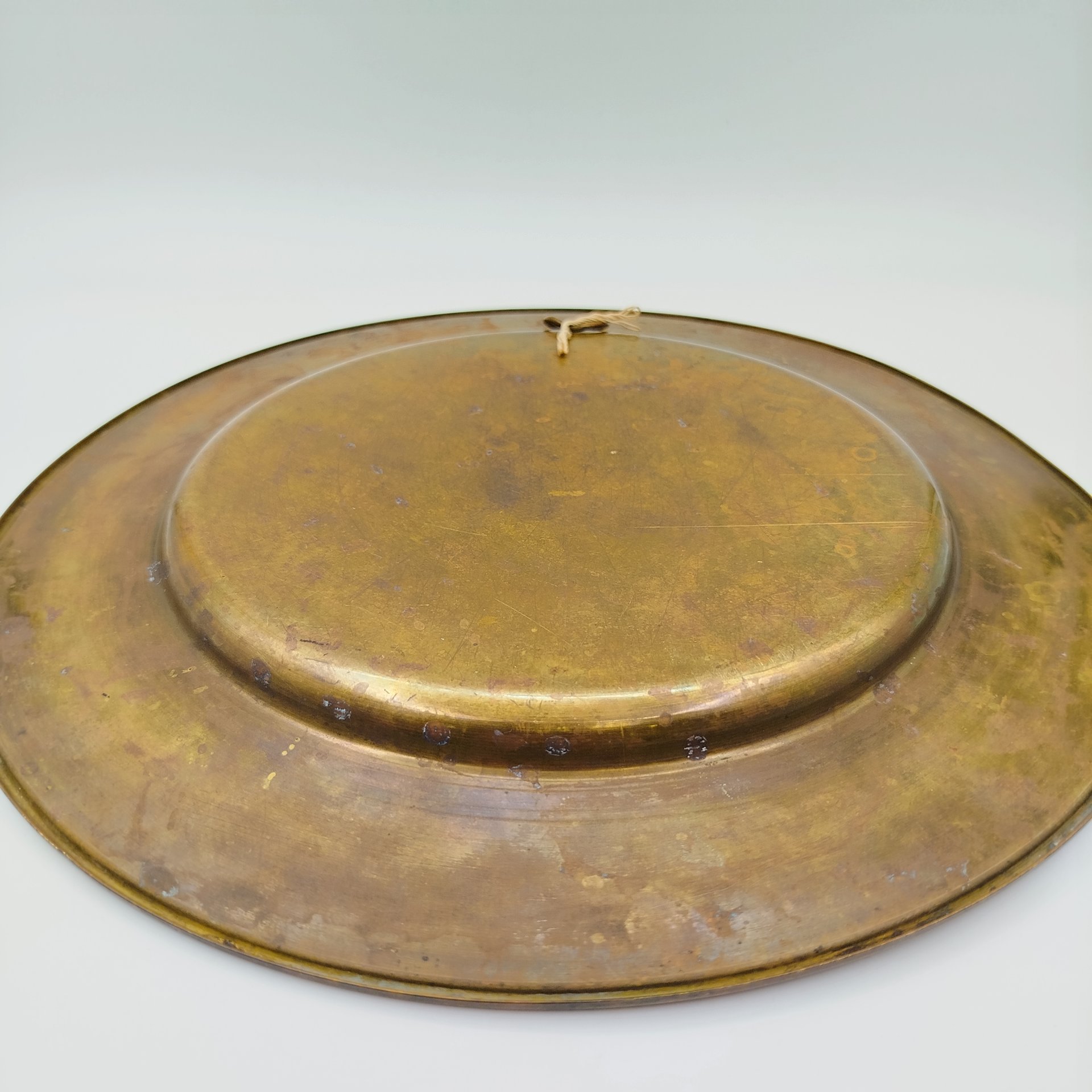 Блюдо настенное с портретом Альбрехта Дюрера и орнаментальным декором