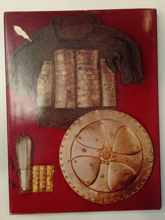 Книга А. Седова и М. Портнова "Russian Arms and Armour" (Русское оружие и доспехи), бумага, печать, Издательство «Аврора», СССР, 1982 г., Издательство «Аврора»