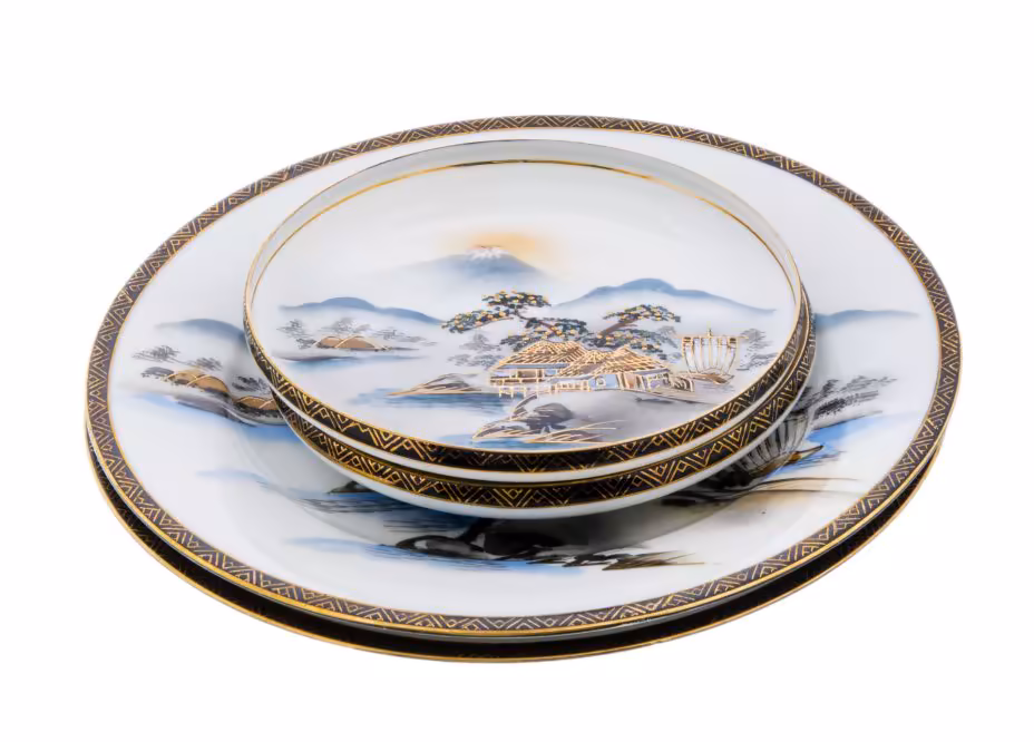 Набор тарелок, с пейзажным декором , на 2 персоны, фарфор, роспись, золочение, Япония 1970-1990 гг.