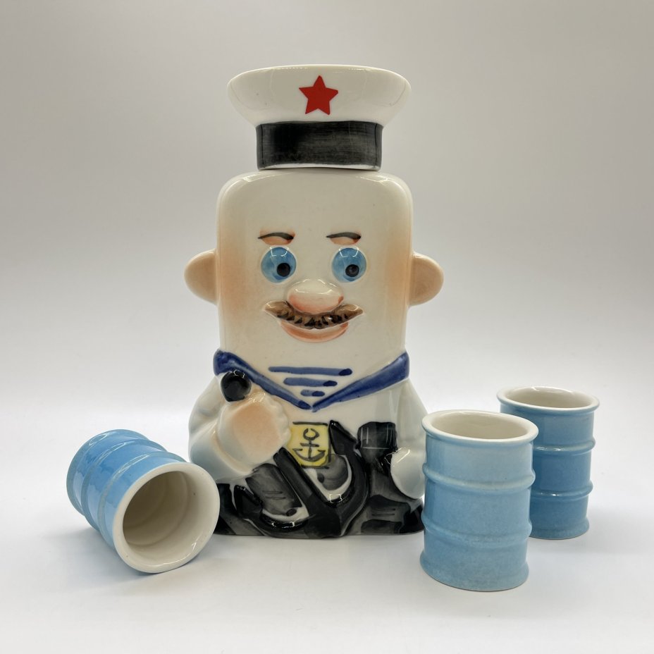 Штоф "Морячок" с тремя рюмками, фарфор, роспись, Россия, 2000-2015 гг.