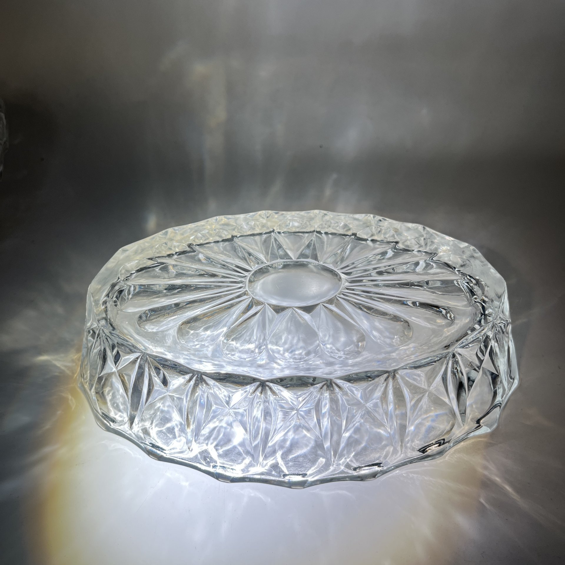 Салатник овальной формы с геометрическим декором, стекло, СССР, 1960-1990 гг.