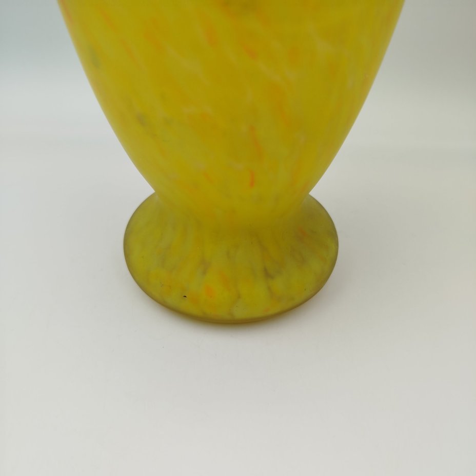 Ваза для цветов лимонно-желтого цвета, матовая