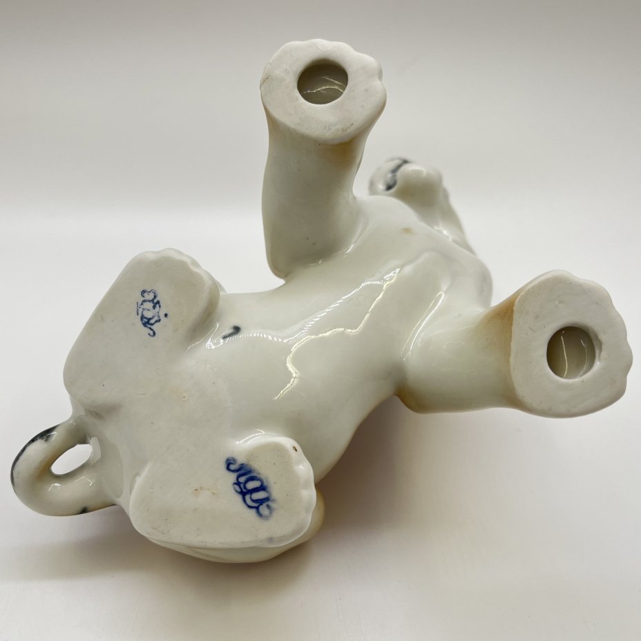 Статуэтка "Тигрёнок", скульптор Б. Я. Воробьев, фарфор, роспись, Ленинградский фарфоровый завод (ЛФЗ), СССР, 1970-1990 гг.