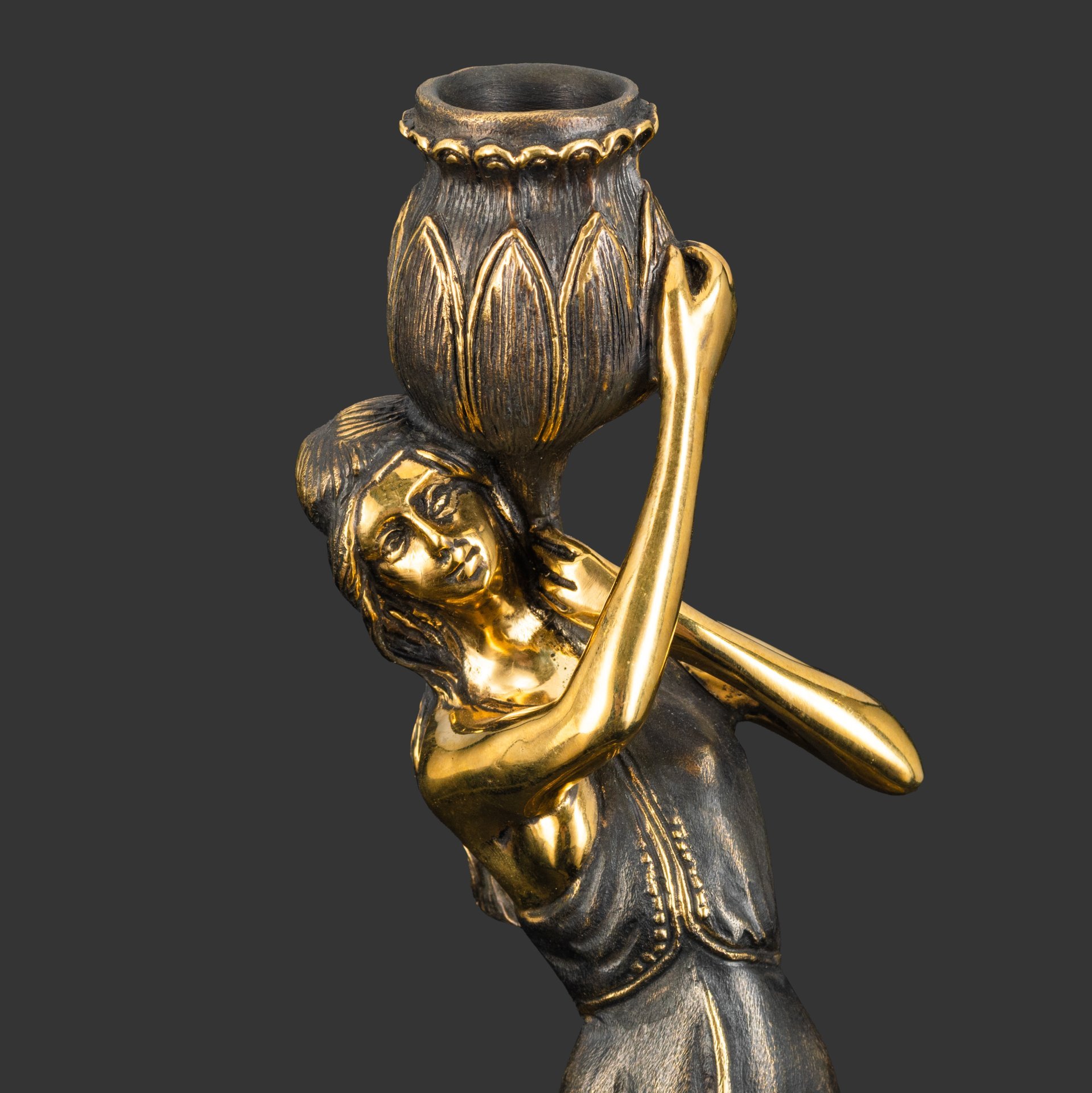 Подсвечник "Дева с кувшином"