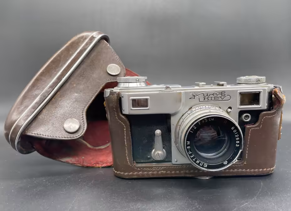 Фотоаппарат "Киев-4А" с объективом "Юпитер-8М", в оригинальном чехле, Киевский завод «Арсенал»