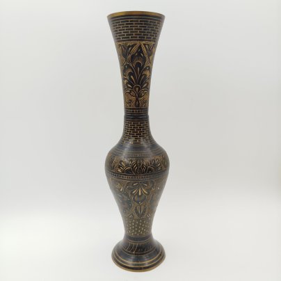 Ваза в восточном стиле с растительным декором на черном фоне, латунь, гравировка, Индия, 1970-1990 гг.