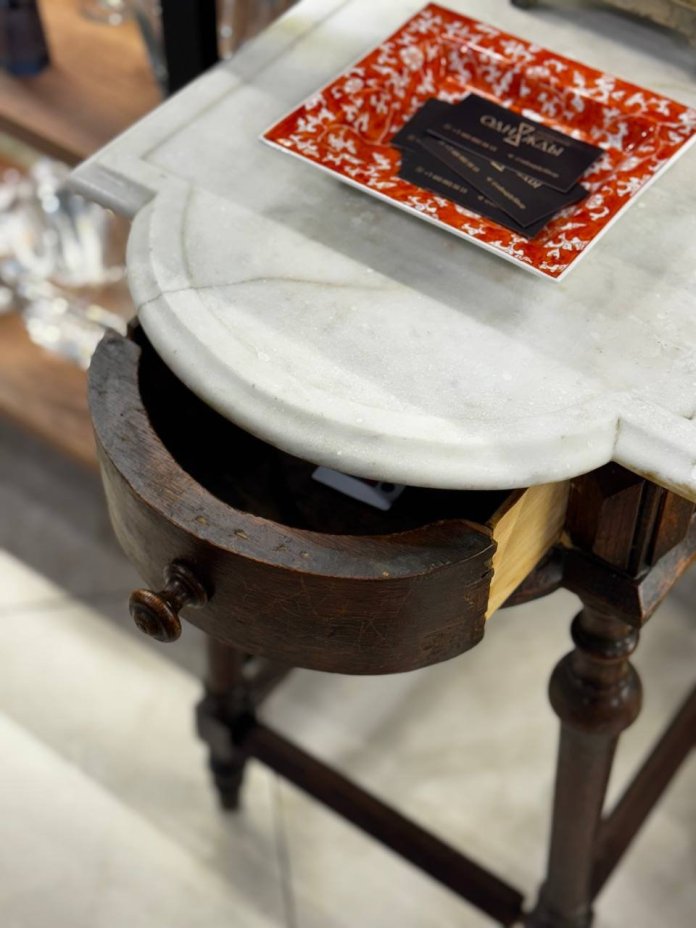 Столик самоварный