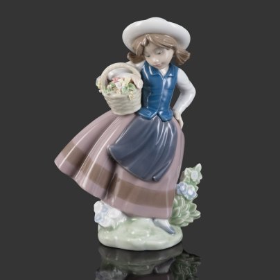 Статуэтка "Девочка с корзиной цветов", Lladro