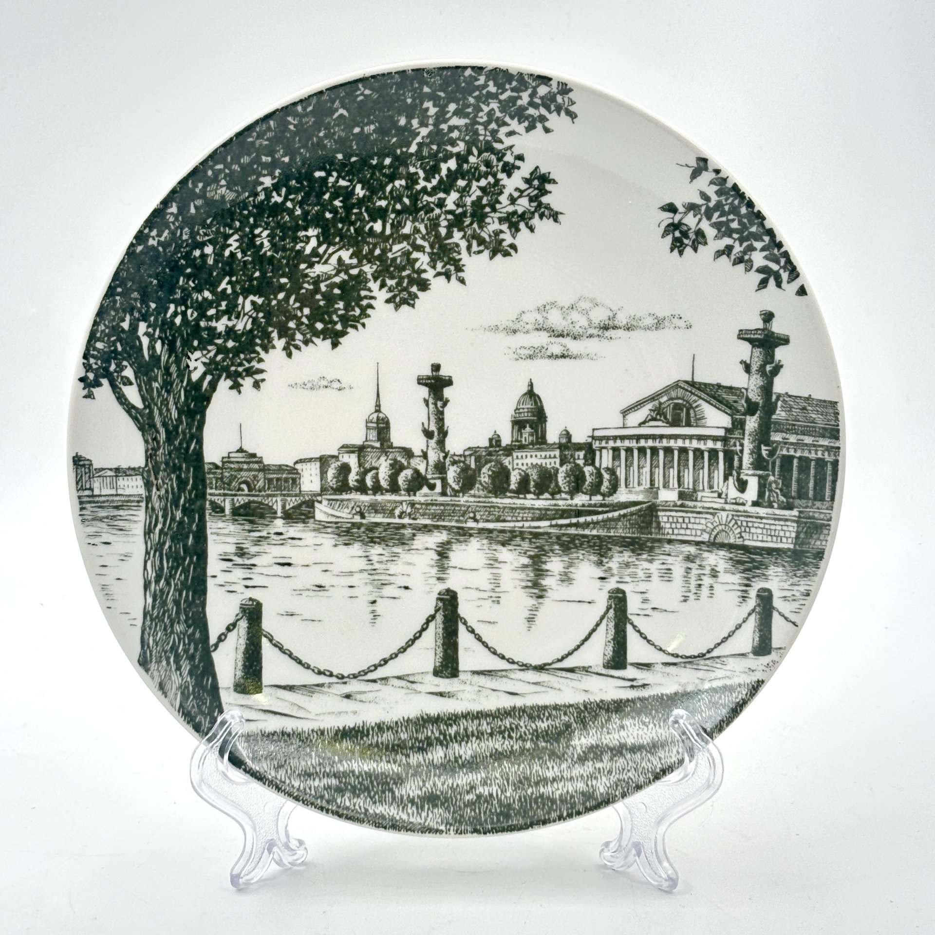Тарелка декоративная "Стрелка Васильевского острова", фарфор, деколь, Ленинградский фарфоровый завод (ЛФЗ), Россия, 1989-2001 гг.