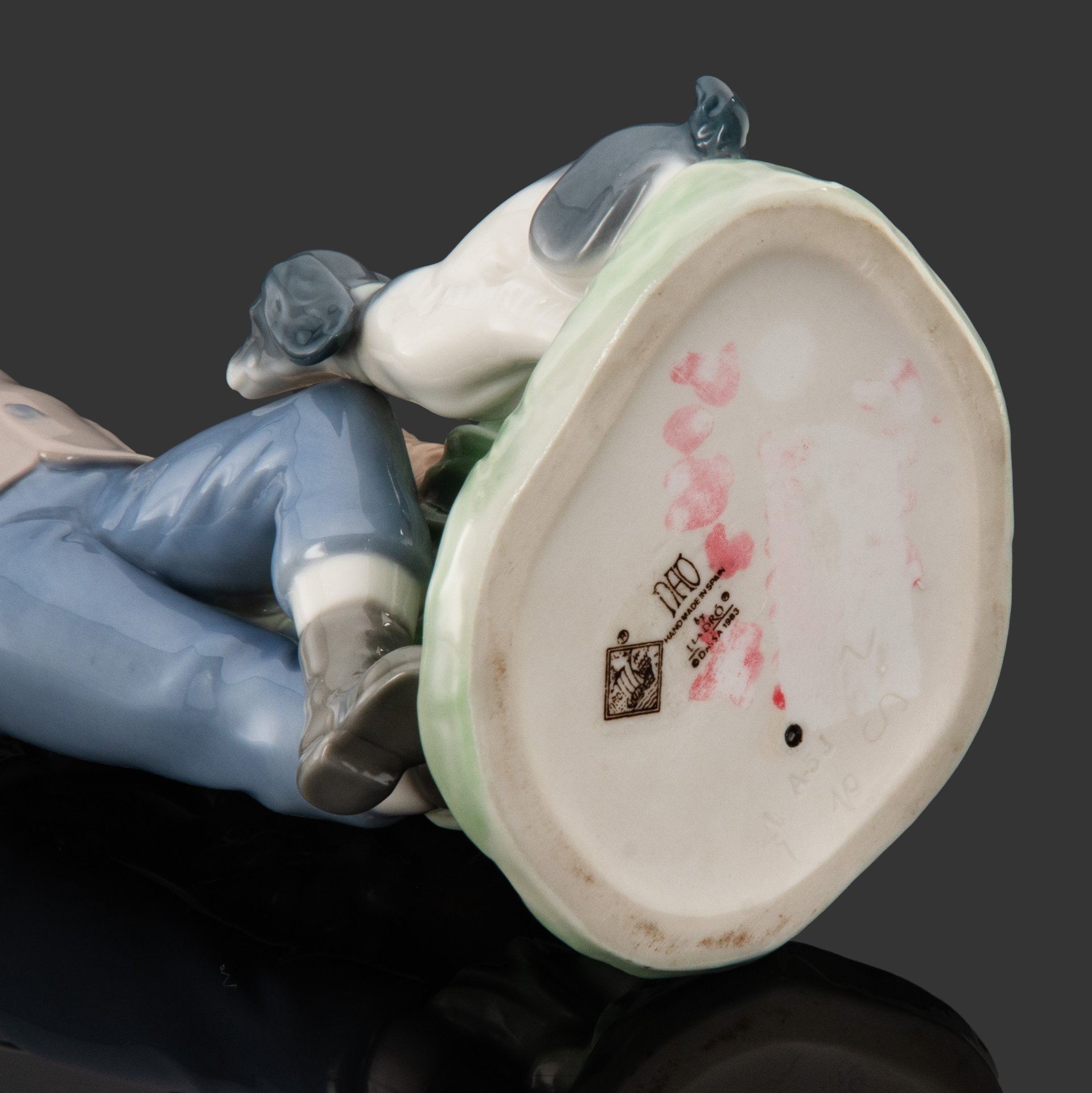 Статуэтка "Мальчик с собакой", скульптор Jose Roig, фарфор, роспись, NAO Porcelain, Испания, 1983 г.