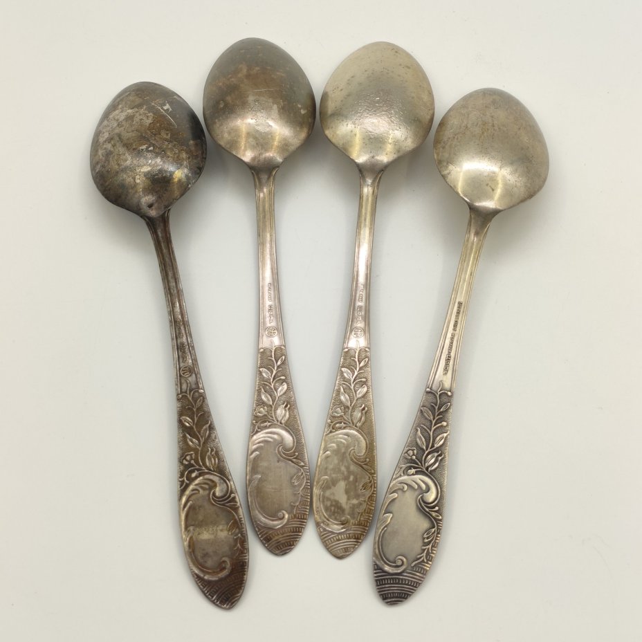 Набор из 4-х столовых ложек с цветочным декором, мельхиор (медь-никель), Московский завод ювелирных и металлических изделий (МЮЗ), СССР, 1960-1990 гг.