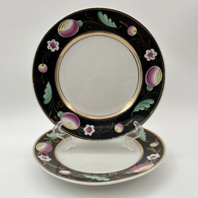 Набор из 2 десертных тарелок "Слива", автор А.А.Чекулина, фарфор, крытье, роспись, золочение, Дмитровский фарфоровый завод (ДФЗ Вербилки), СССР, 1954-1965 гг.