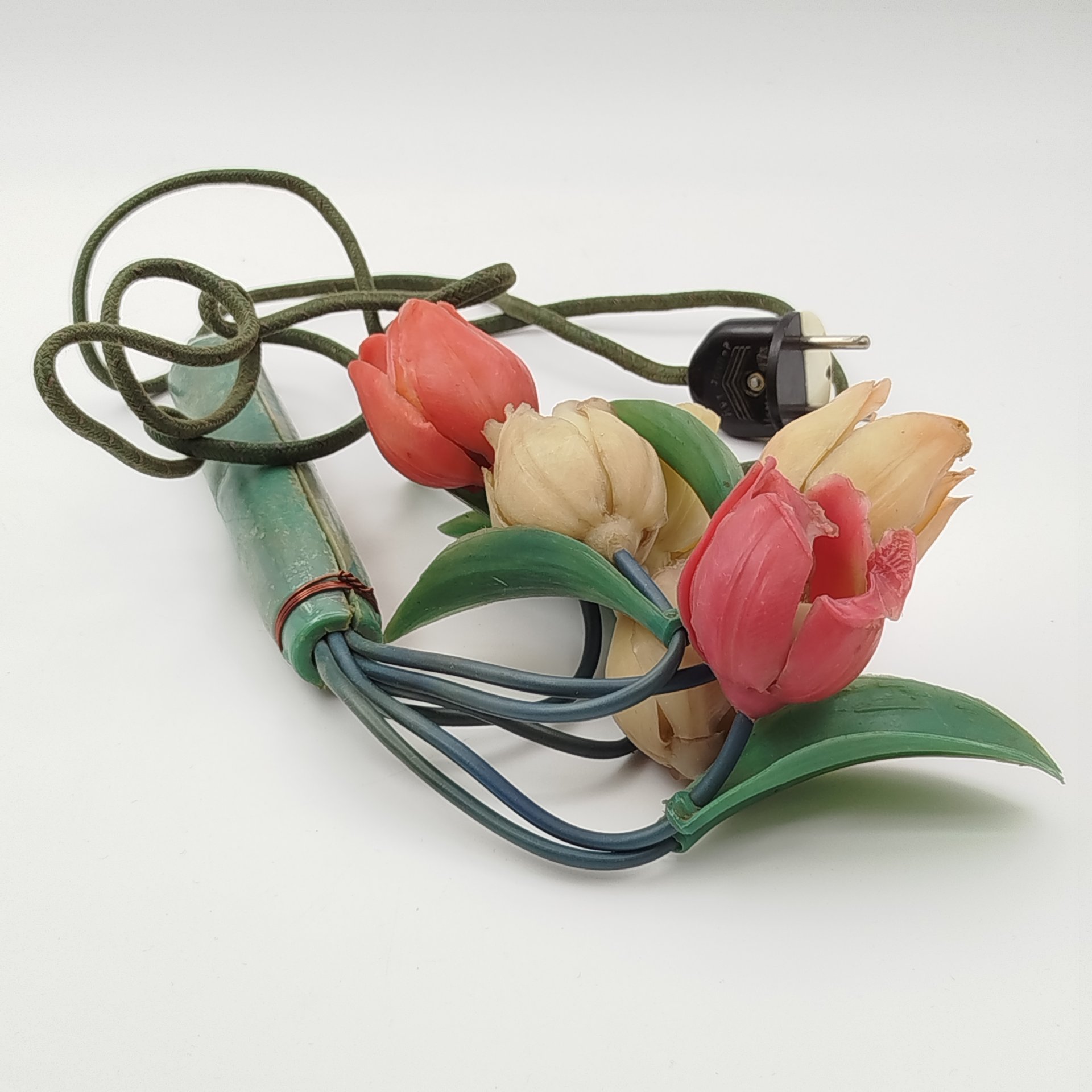 Светильник "Тюльпаны", пластик, СССР, 1970-1990 гг.