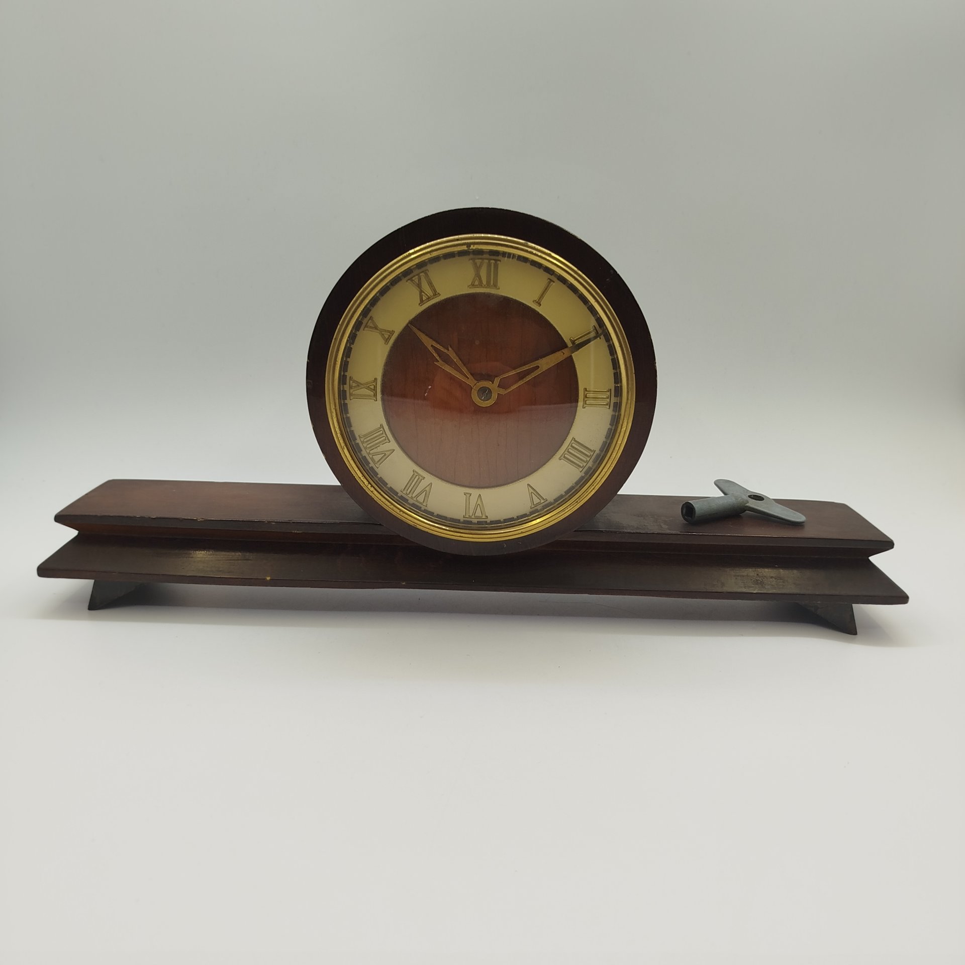 Часы настольные "Весна", дерево, металл, стекло, Владимирский часовой завод, СССР, 1970-1990 гг.