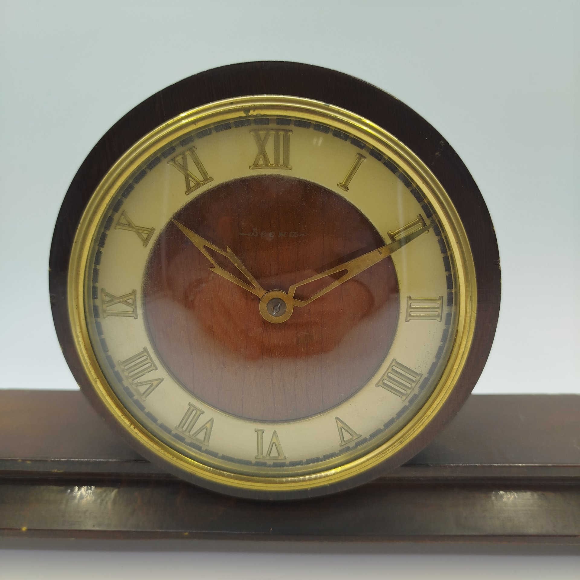 Часы настольные "Весна", дерево, металл, стекло, Владимирский часовой завод, СССР, 1970-1990 гг.