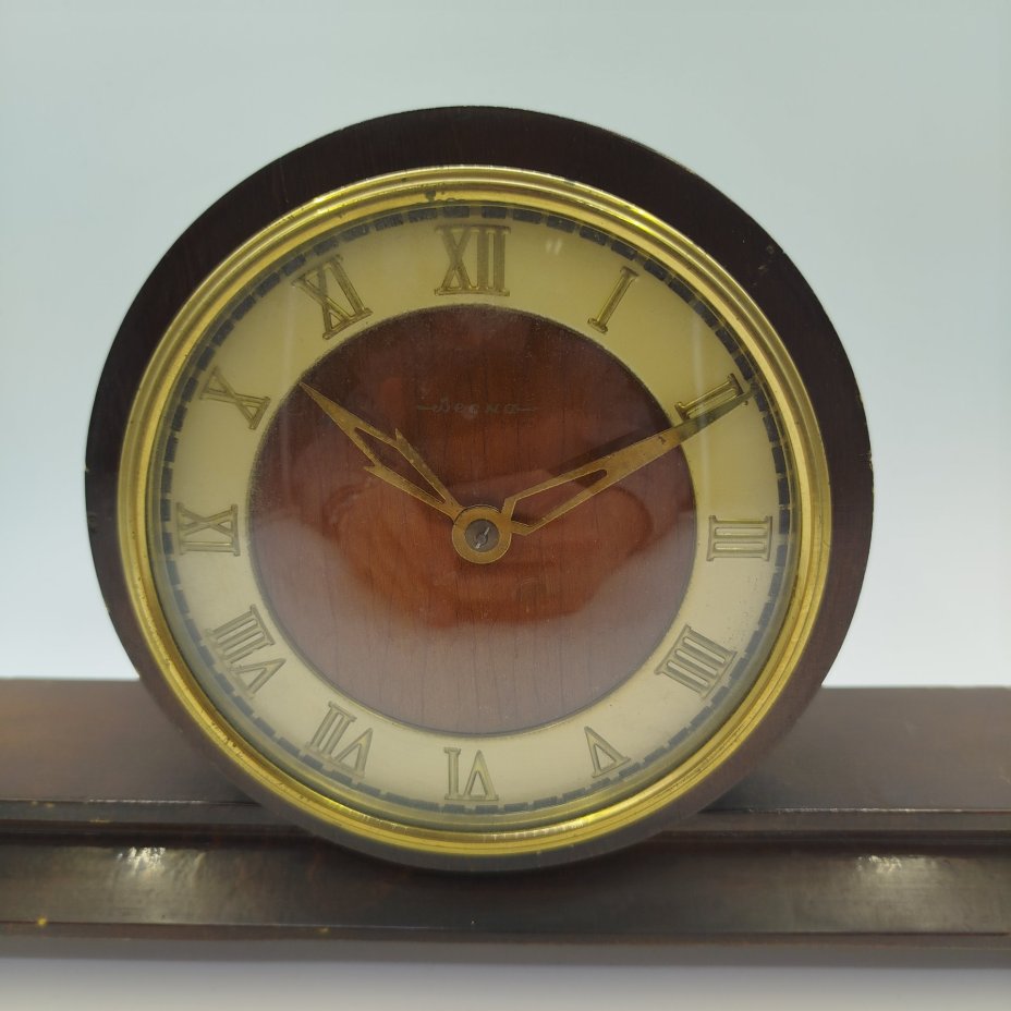 Часы настольные "Весна", дерево, металл, стекло, Владимирский часовой завод, СССР, 1970-1990 гг.