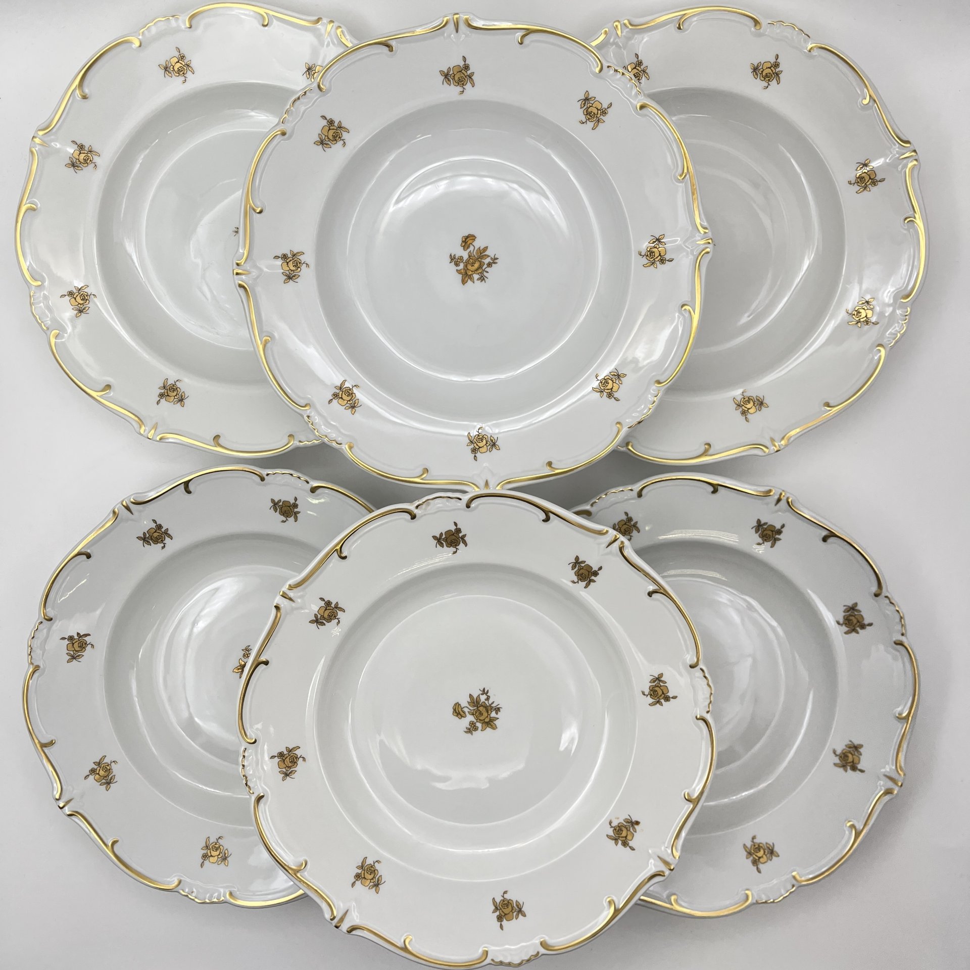 Набор из 6-ти обеденных тарелок, украшенных цветочным декором, фарфор, золочение, Weimar Porzellan (Веймарский фарфор), ГДР, 1950-1980 гг.