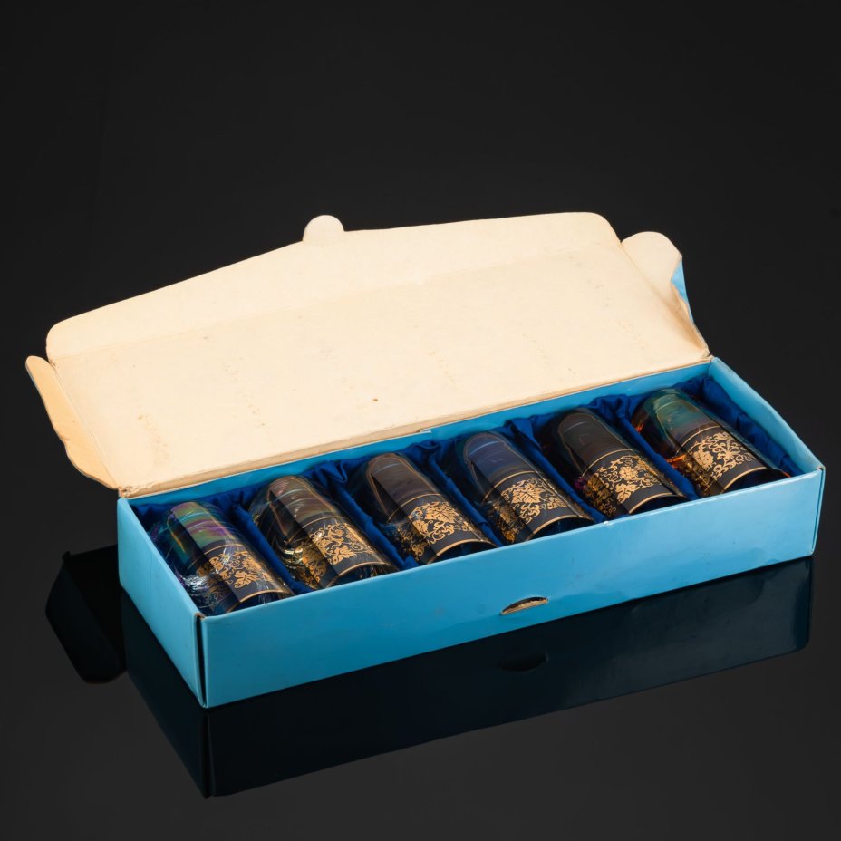 Набор разноцветных стаканов для прохладительных напитков с изображением винограда на 6 персон в коробке