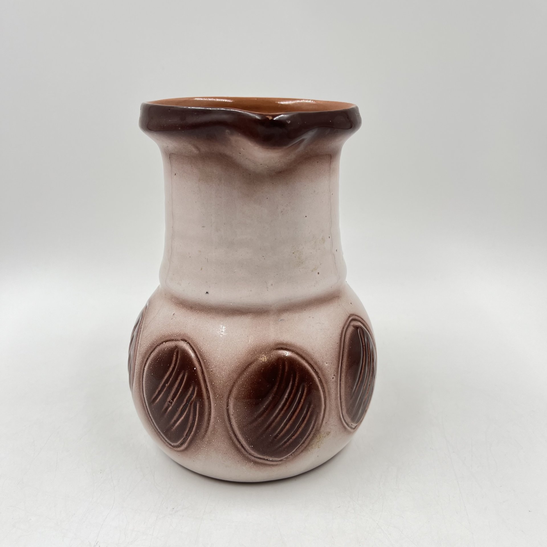 Кувшин с абстрактным декором, керамика, аэрография, СССР, 1970-1990 гг.