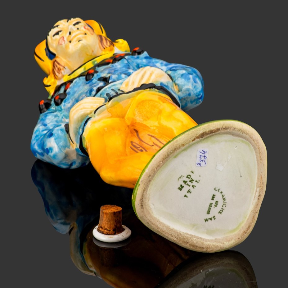 Штоф "Шут Риголетто", Ceramiche Sam, San Marino, фаянс, глазурь, роспись, Италия, 1960-1980 гг.