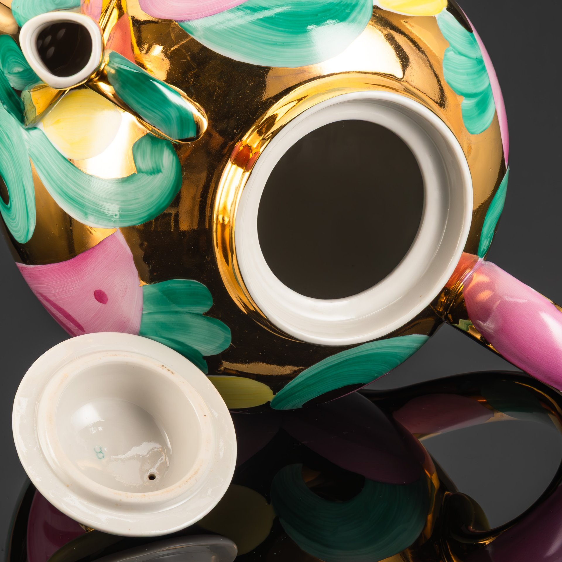 Чайник доливной «Розовая птица», автор П.В. Леонов, фарфор, роспись, золочение, Дулевский фарфоровый завод (Дулёво), СССР, 1968-1991 гг.