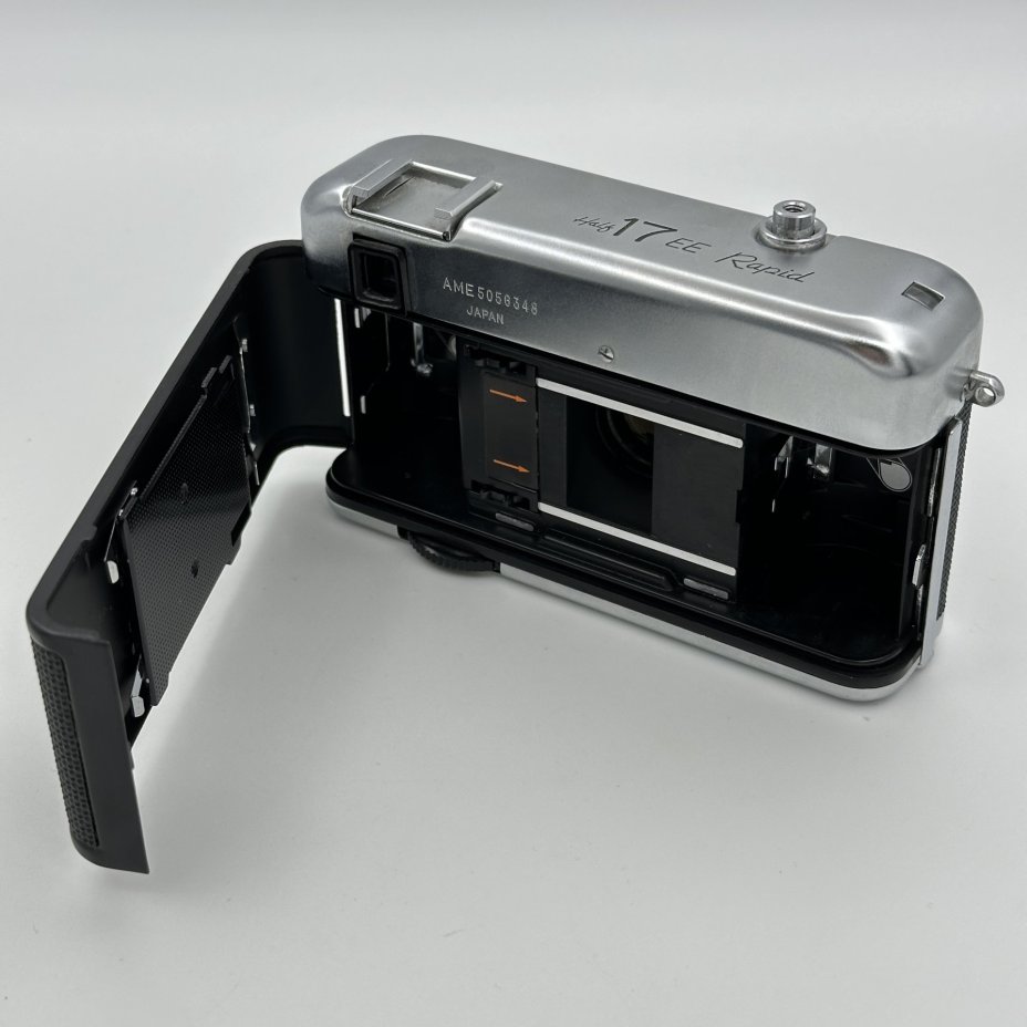 Фотоаппарат плёночный "Yashica Half 17 EE Rapid" в оригинальном кофре