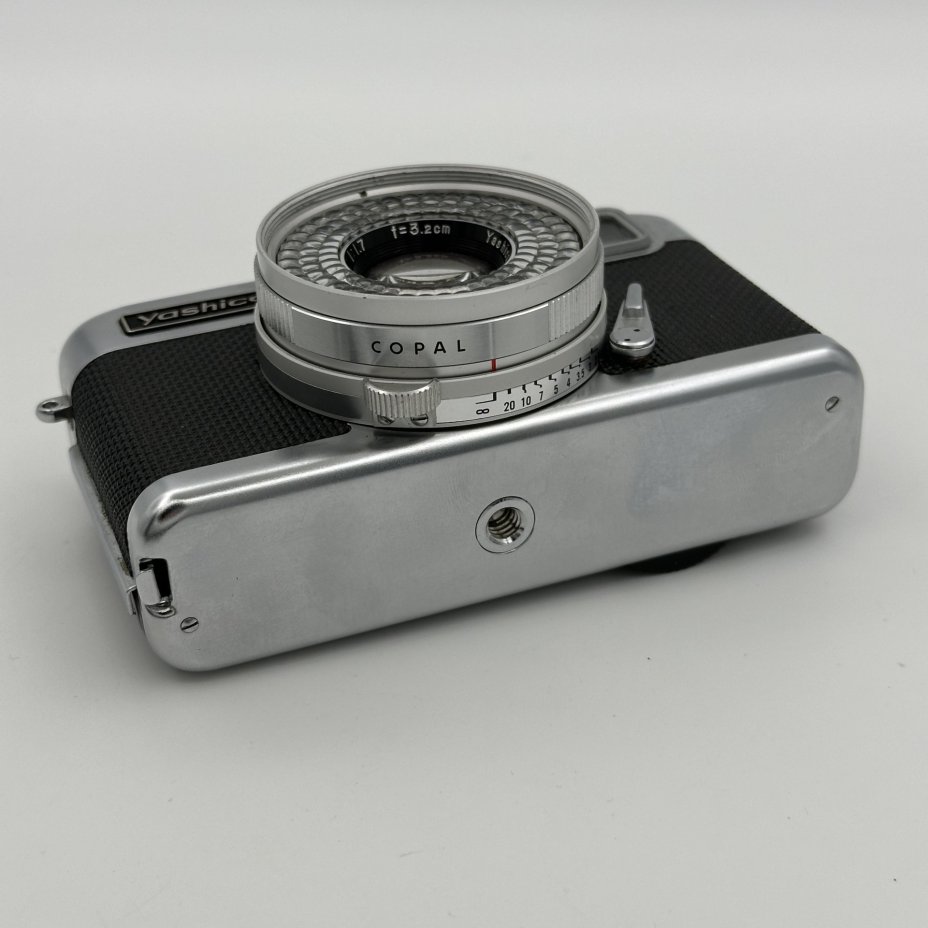 Фотоаппарат плёночный "Yashica Half 17 EE Rapid" в оригинальном кофре