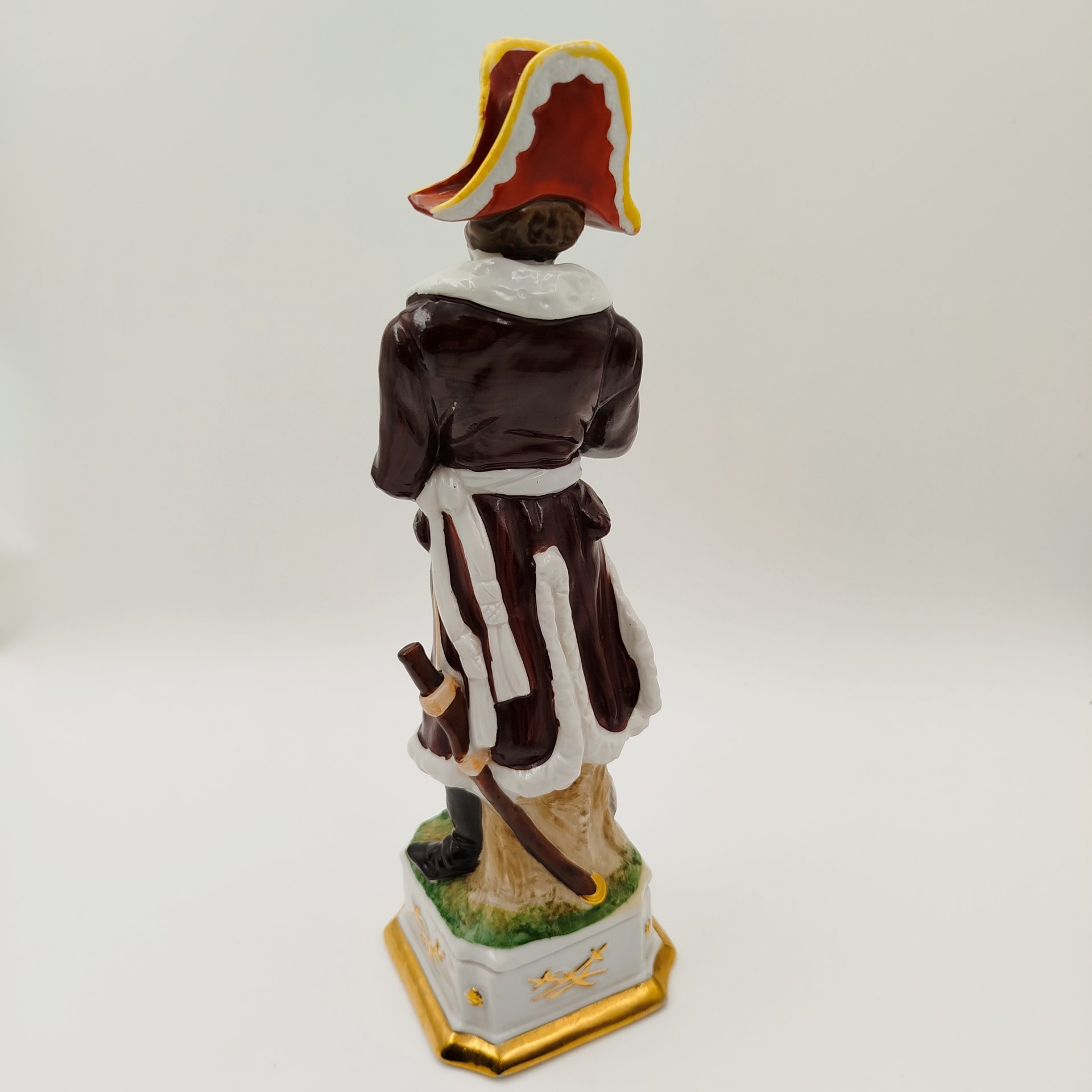 Статуэтка "Маршал Мишель Ней" из серии "Армия Наполеона", мануфактура Muhr (г. Шарлеруа), фарфор, роспись, золочение, Бельгия, 1960-1980 гг.