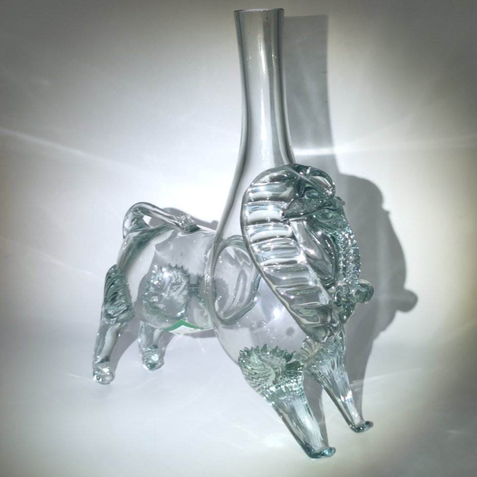 Бутылка фигурная для бальзама "Лев", ЗАО Пчеловодный комбинат "Коломенский"