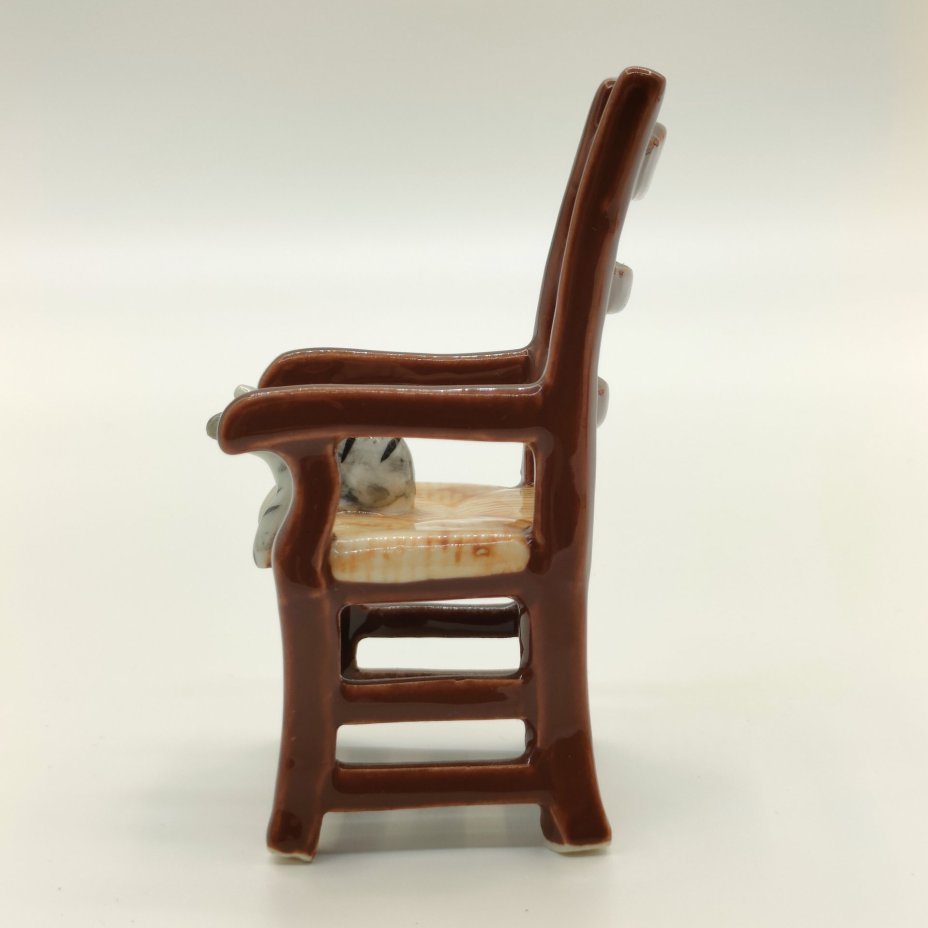 Статуэтка "Котенок на стуле", фарфор, роспись, Lefard (Лефард), Китай, 2000-2020 гг., Lefard (Лефард)