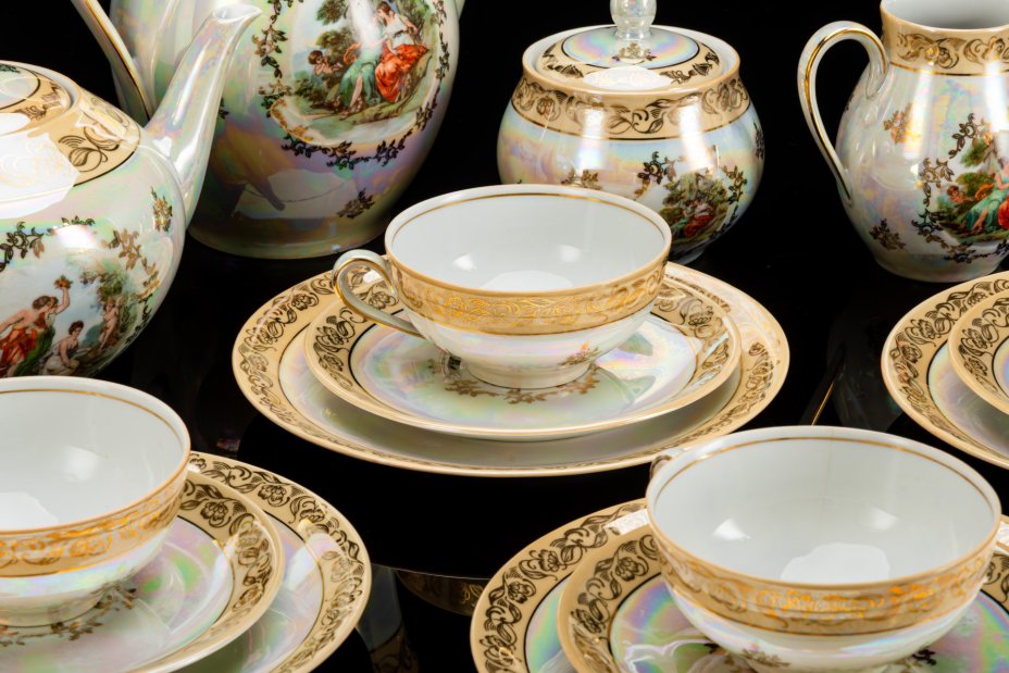 Сервиз чайный "Мадонна" на 4 персоны (16 предметов), фарфор, деколь, люстр, золочение, Oscar Schlegelmilch, ГДР, 1960-1972 гг.