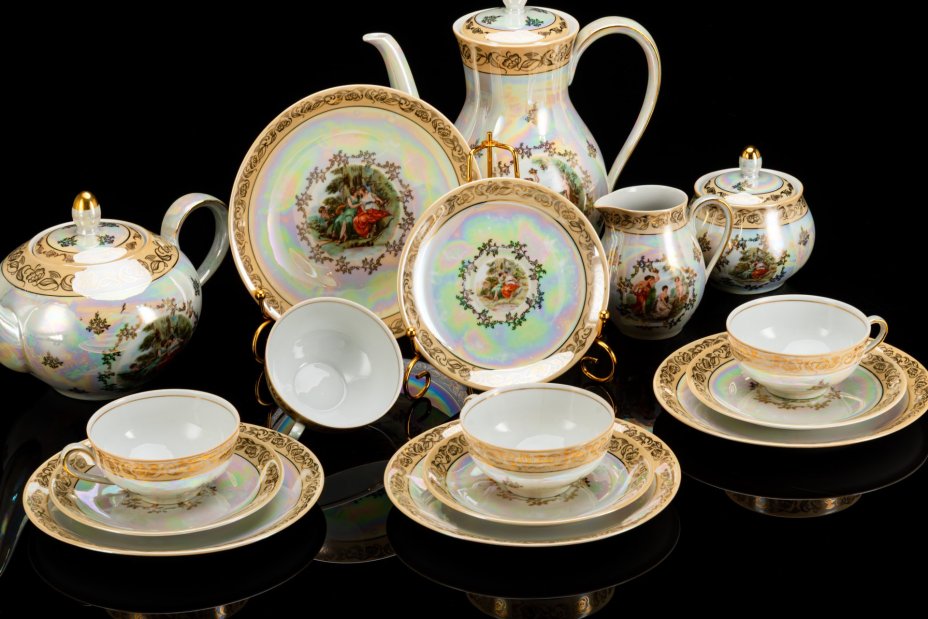 Сервиз чайный "Мадонна" на 4 персоны (16 предметов), фарфор, деколь, люстр, золочение, Oscar Schlegelmilch, ГДР, 1960-1972 гг.