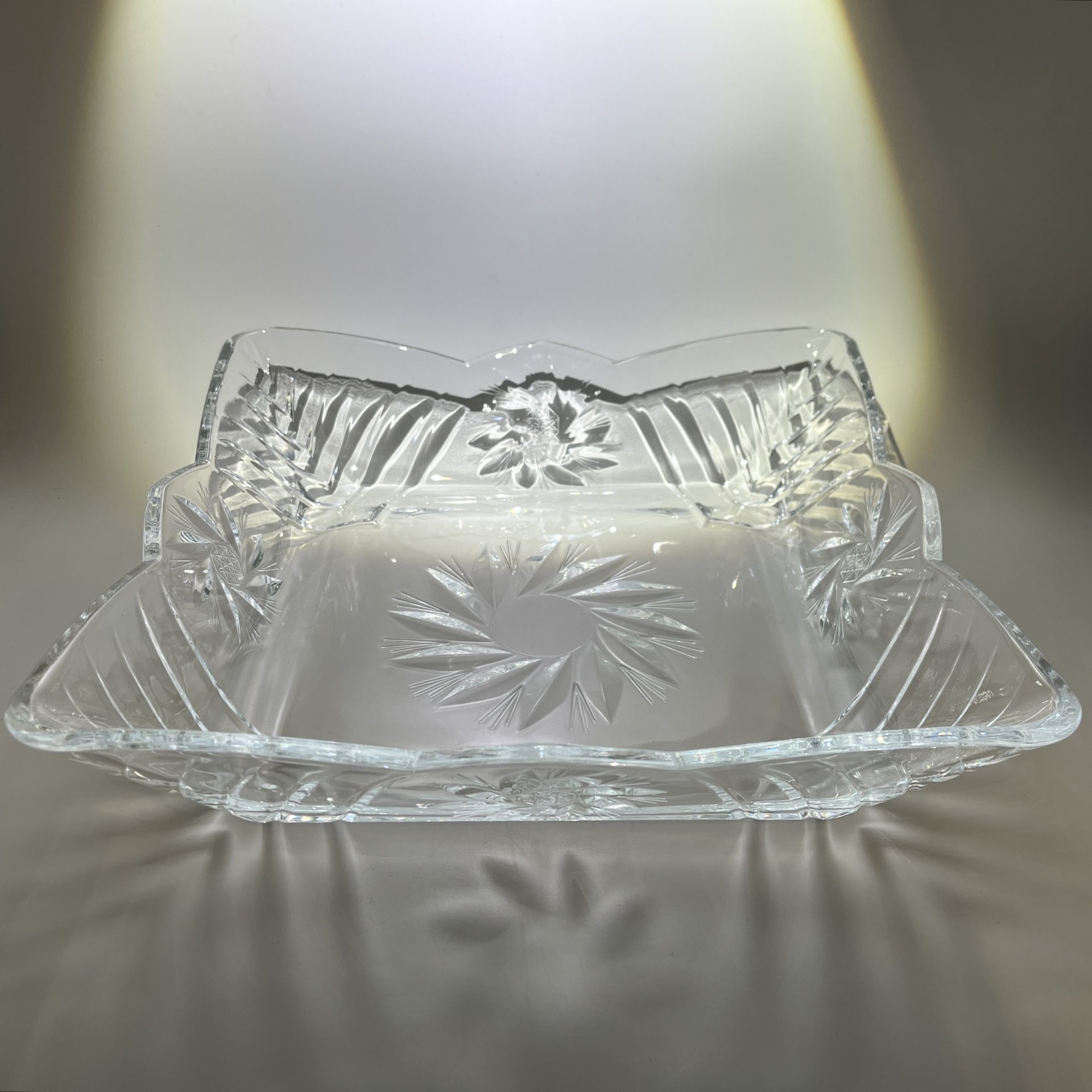 Большая фруктовница с цветочным декором, стекло, Россия, 2000-2010 гг.