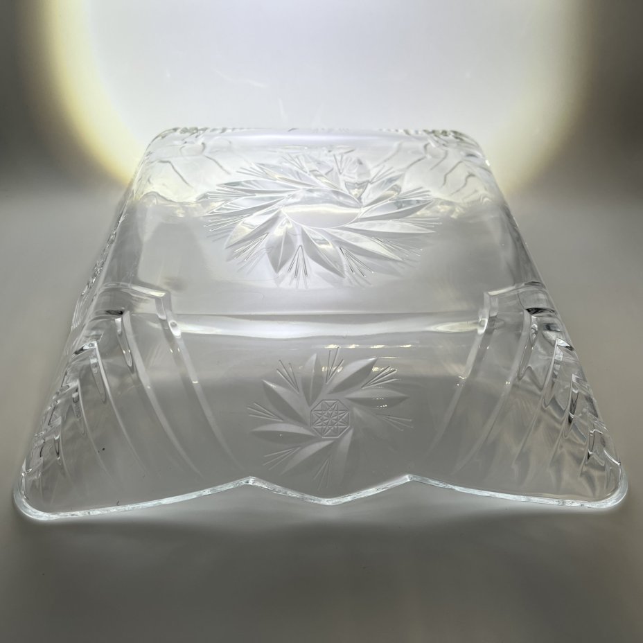 Большая фруктовница с цветочным декором