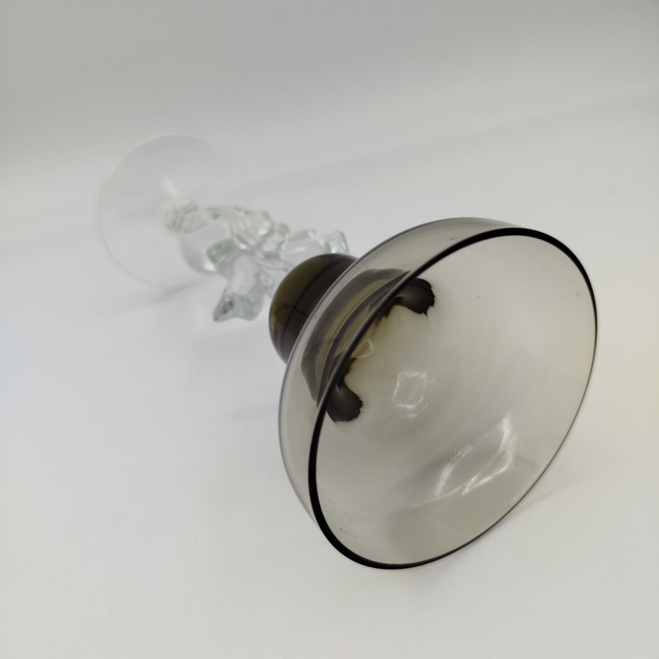 Подсвечник "Птица счастья" дымчатого оттенка, цветное стекло, Гусевской хрустальный завод (Гусь-Хрустальный), Российская Федерация, 1991-2010 гг.