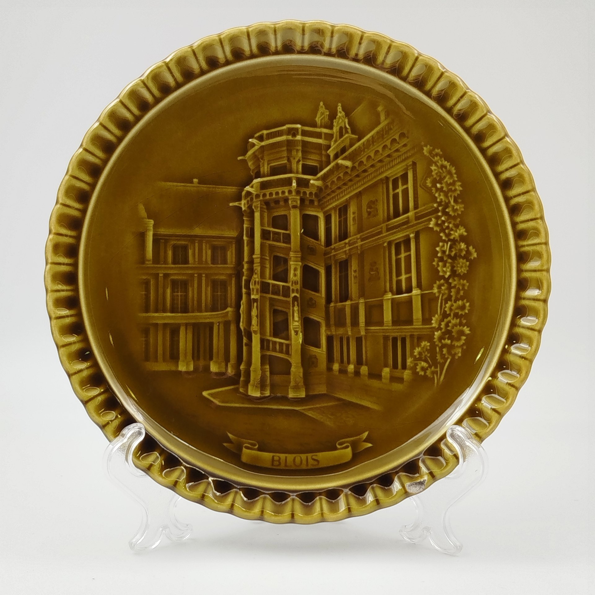 Декоративная тарелка из серии "Замки Франции"  (Blois), Gien, керамика, глазурь, Франция, 1960-1971 гг.