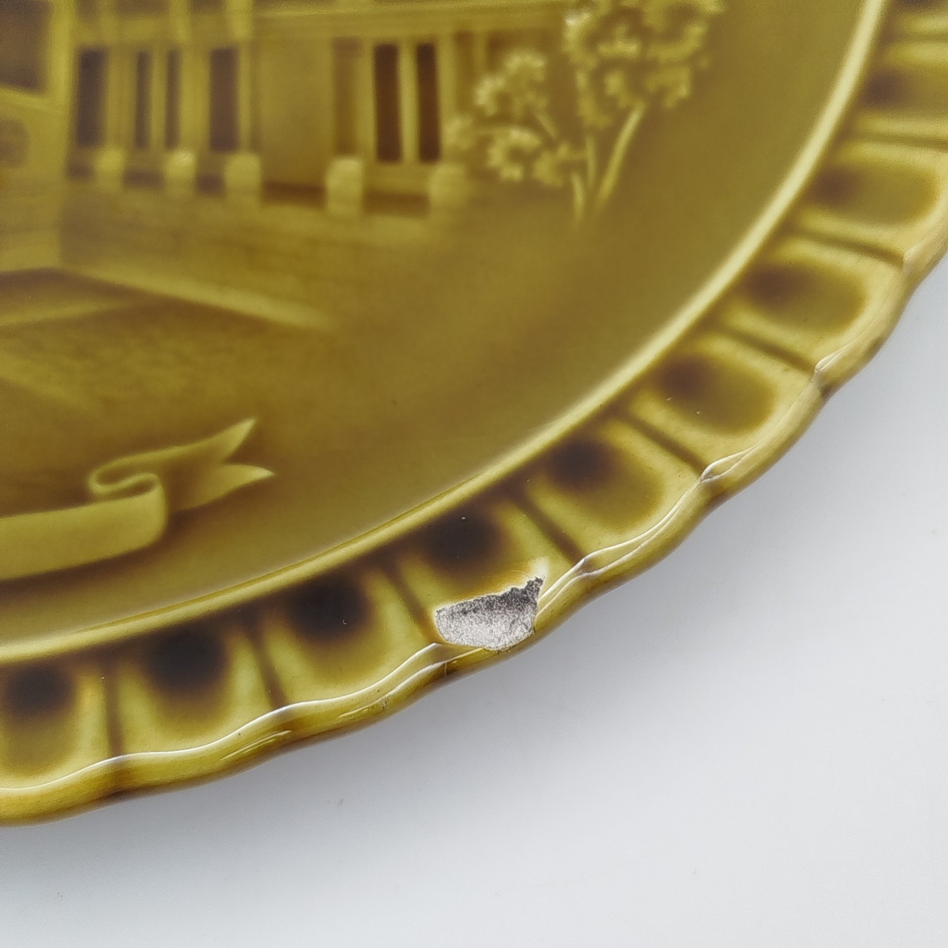 Декоративная тарелка из серии "Замки Франции"  (Blois), Gien, керамика, глазурь, Франция, 1960-1971 гг.