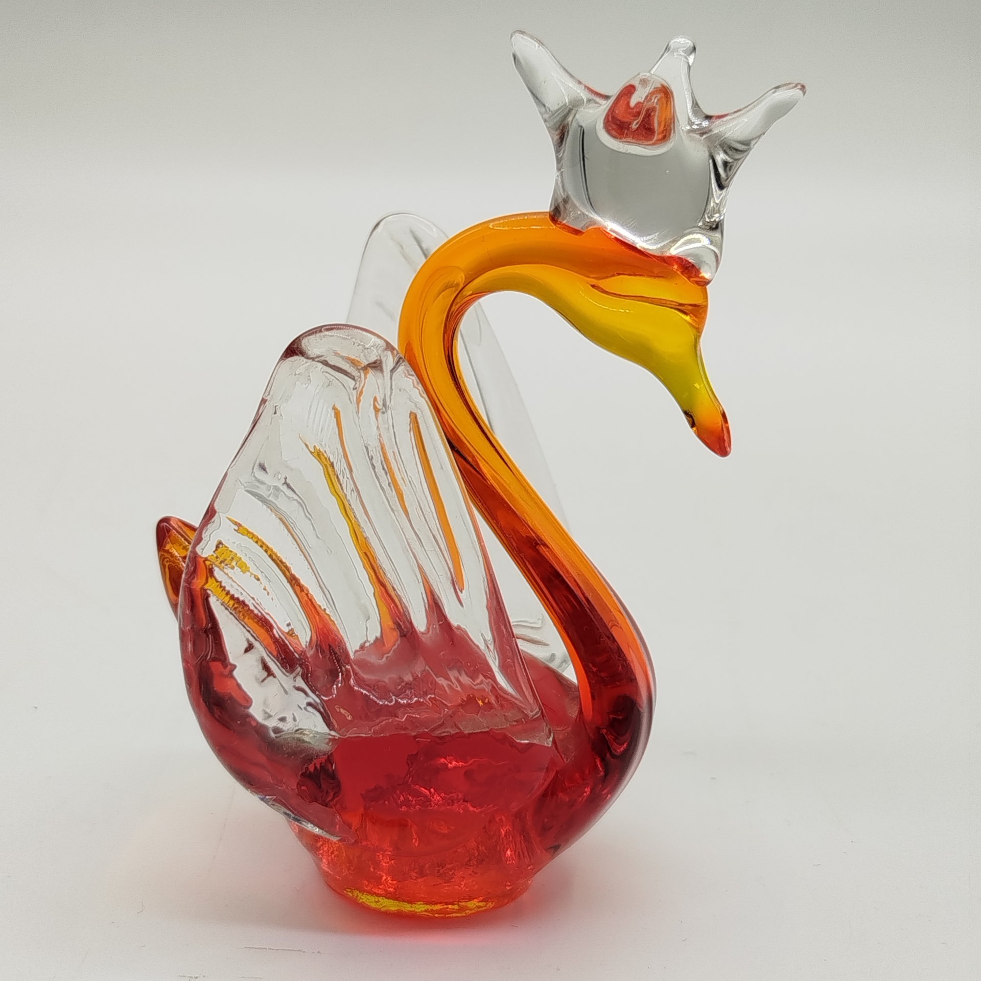 Статуэтка "Царевна-Лебедь", цветное стекло, гутная техника, Российская Федерация, 1990-2015 гг.