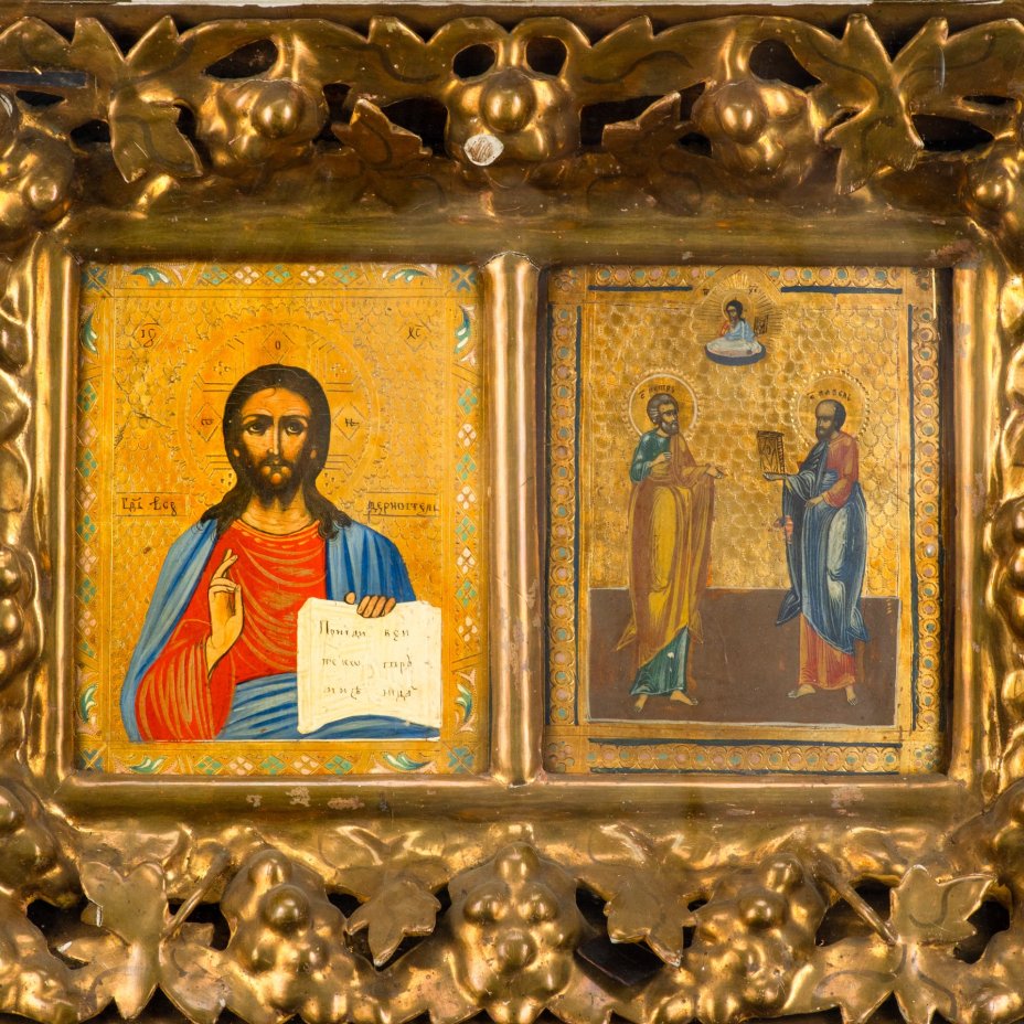 Икона-диптих составная: "Господь Вседержитель" и "Святые апостолы Петр и Павел", в киоте с растительным декором