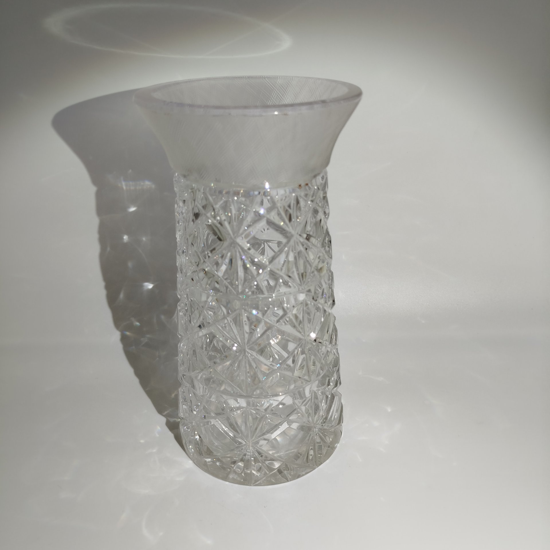 Ваза для цветов с рельефным декором, хрусталь, алмазная грань, Ленинградский завод художественного стекла (ЛЗХС), СССР, 1970-1980 гг.