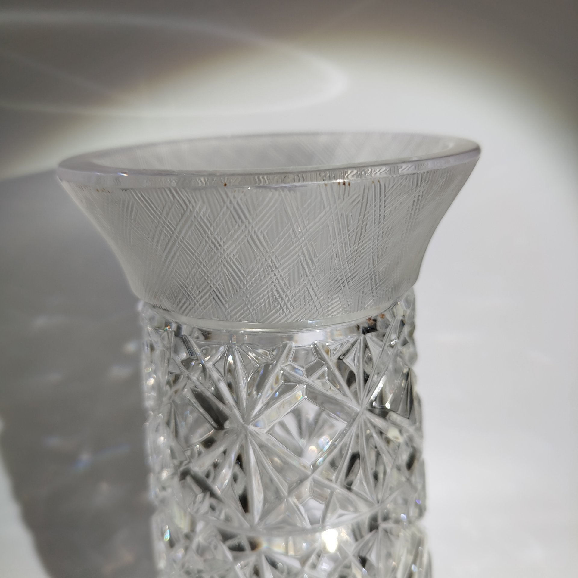 Ваза для цветов с рельефным декором, хрусталь, алмазная грань, Ленинградский завод художественного стекла (ЛЗХС), СССР, 1970-1980 гг.