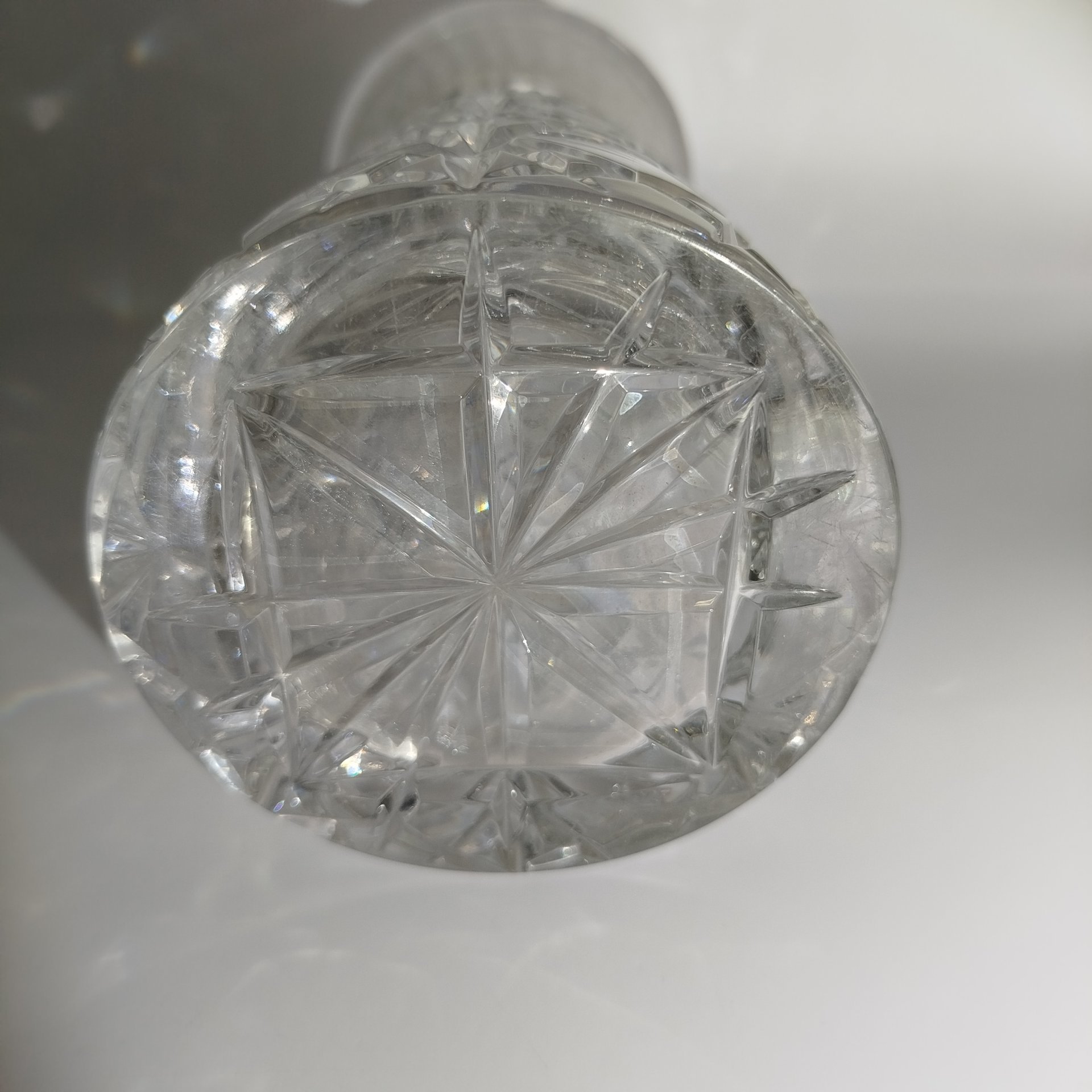 Ваза для цветов с рельефным декором, хрусталь, алмазная грань, Ленинградский завод художественного стекла (ЛЗХС), СССР, 1970-1980 гг.